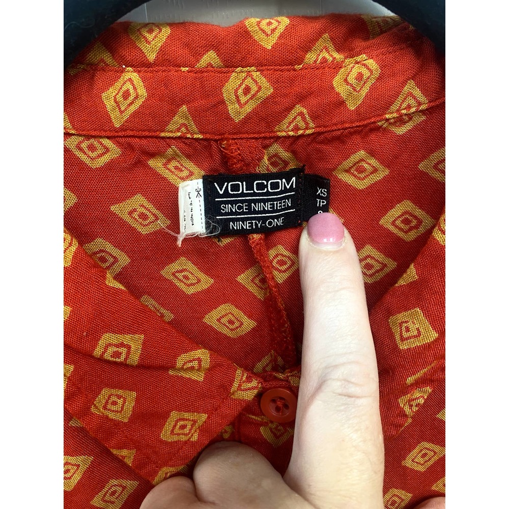 Volcom Red button down shirt - Picture 3 of 5